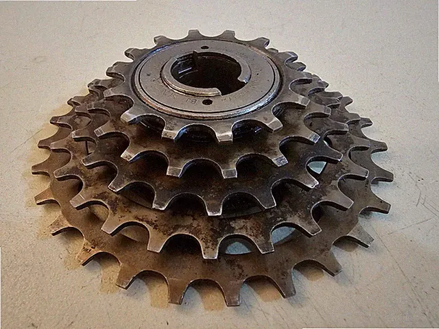 A Suntour Perfect 5 Speed Freewheel...Bike...Bicycle...14 - 28 Teeth